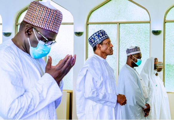 Photos Of President Buhari Attending Juma'at Service As Villa Mosque Reopens