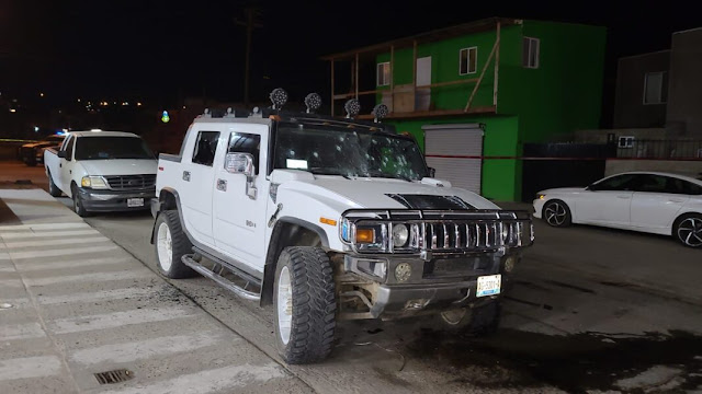 No le tuvieron perdón de más de 100 balazos le dieron a hombre a bordo de Hummer H2 en Playas de Rosarito en Tijuana, había sido detenido antes