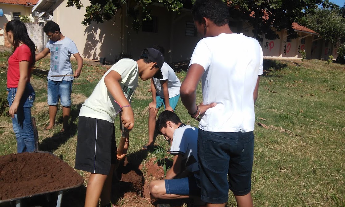 Projeto Revitalização da Escola Orlando.