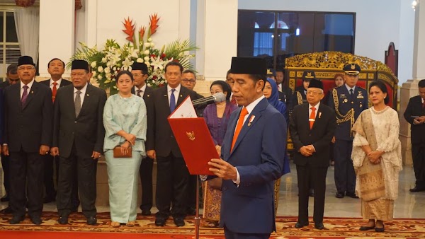 Jokowi: Hati-hati Bisa Saya Copot di Tengah Jalan