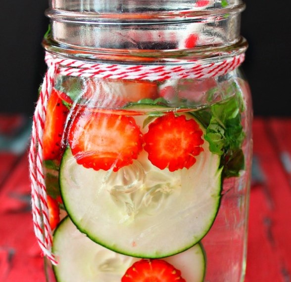 BELLY SLIMMING DETOX WATER RECIPE #healthydrink #diet