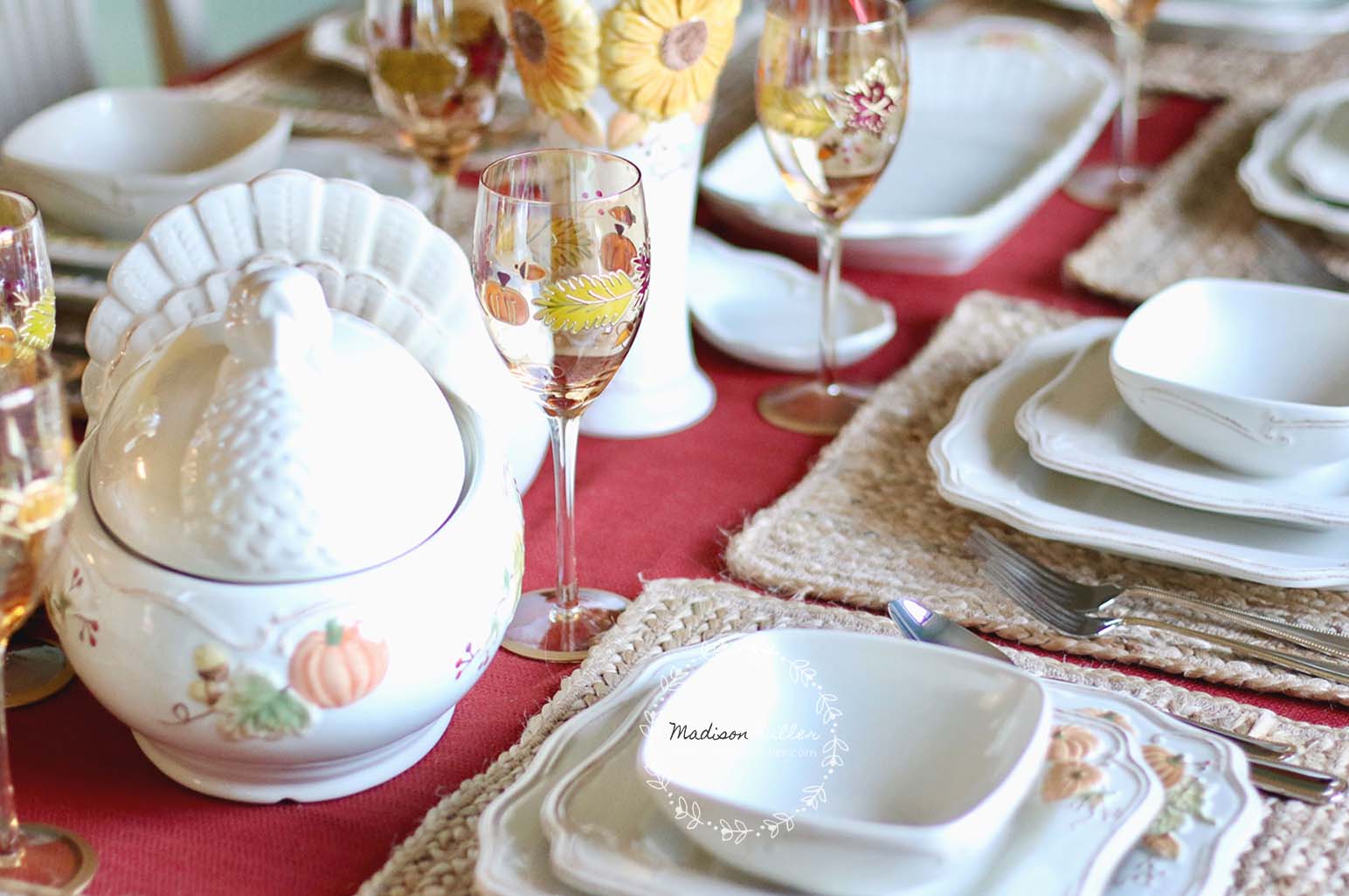 Thanksgiving Table Setting