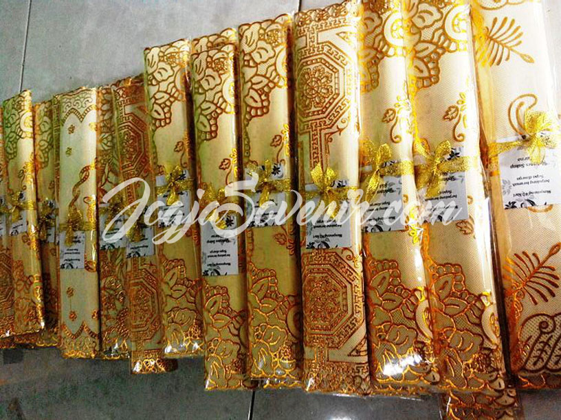 Jual Souvenir Taplak Meja Emas Perak