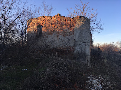 Ruinele morii din Ungureni, comuna Brătășanca