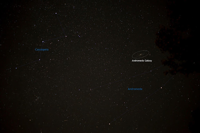 Thiên hà Andromeda cùng với chòm sao cùng tên và chòm sao Cassiopeia. Tác giả : Cattleya Flores Viray.