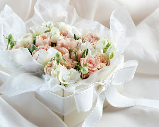 Box  Roses White Bow Flowers Wallpaper