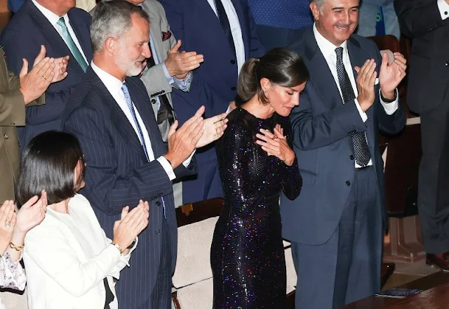 Queen Letizia wore a new sequin dress by Nina Ricci. Same brand's same sequin dress was also worn by Queen Maxima