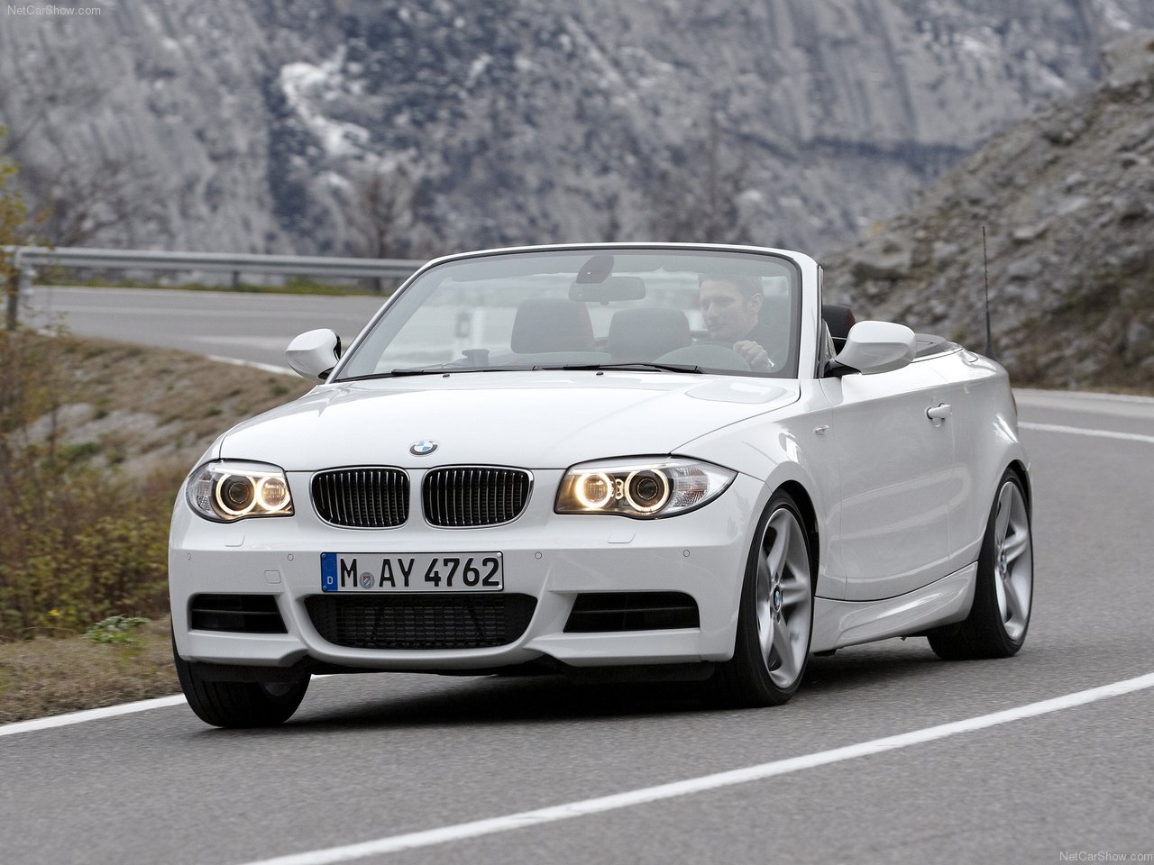 BMW - Populaire français d'automobiles: 2012 BMW 1-Series Convertible