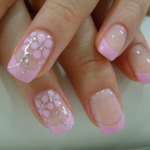 Simple-and-Cool-Nail-Art-Ideas-2011-1.jpg