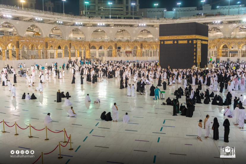 Arab Saudi Mengizinkan Kapasitas Penuh di Masjidil Haram dan Masjid Nabawi Mulai 17 Oktober 2021