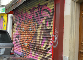 Paris street art graffiti 