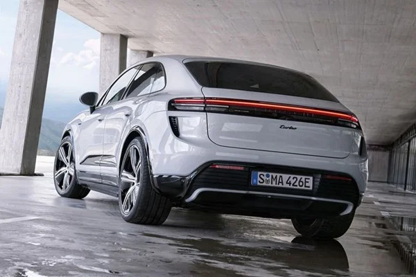 Porsche Macan EV 2024