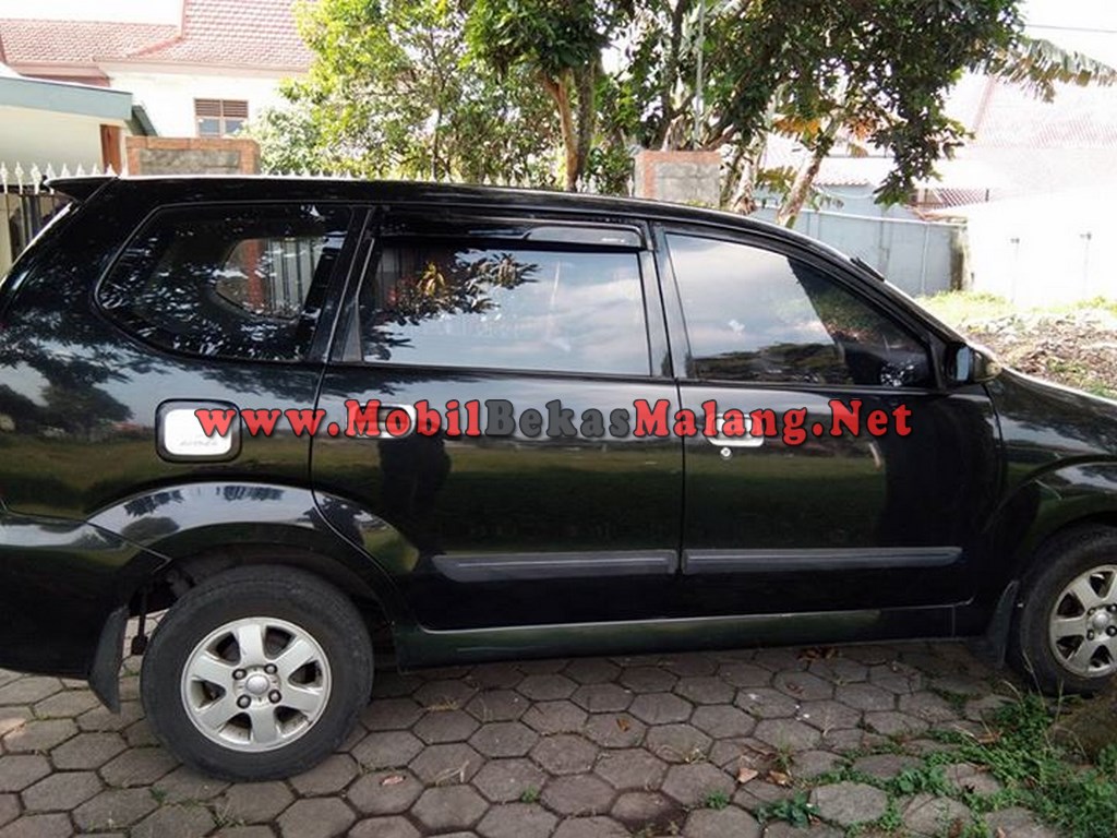 Toyota Avanza G Tahun 2005 Warna Hitam Plat S Jombang Mobil