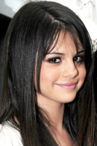 selena gomez hot 2011. selena gomez hot kiss. selena