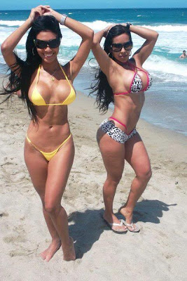 Venezolanas en la playa