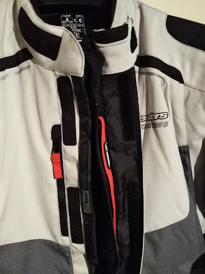 View of collar of Alpinestars Andes V2 jacket