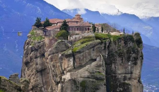 Miracle Temple of Greece 'Hovering in the air'