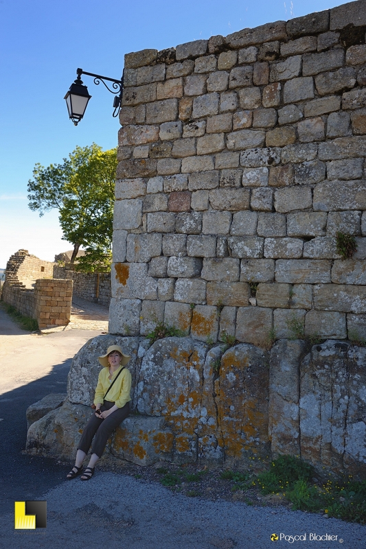 valérie blachier à l'ombre des remparts de la garde guérin photo blachier pascal