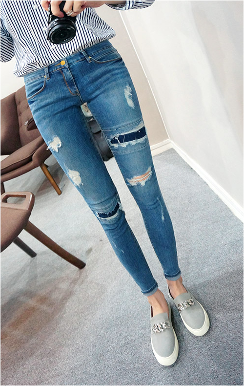 Distressed Skinny Jeans