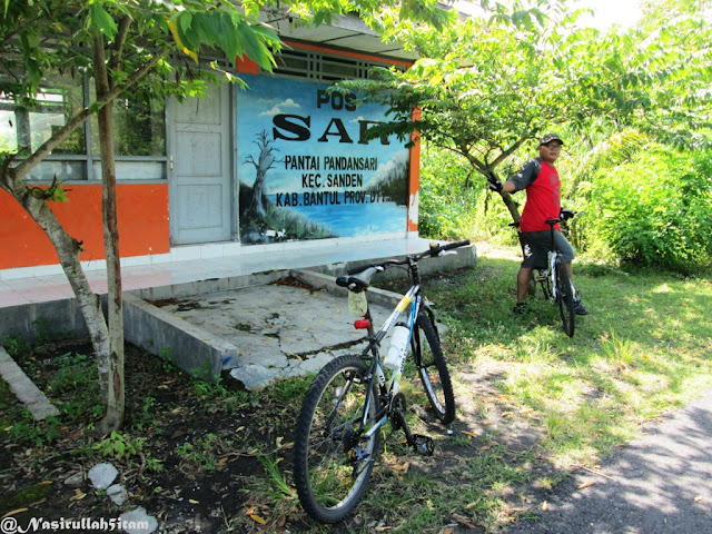 Sampai di pantai Pandansari, Bantul