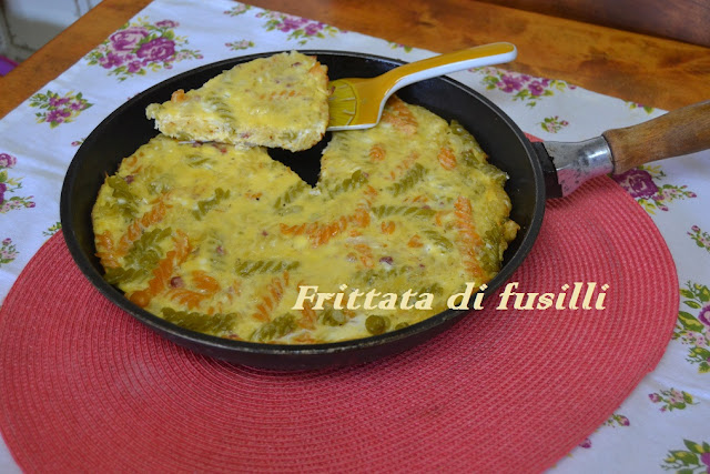 FRITTATA DI FUSILLI A LOS DOS QUESOS