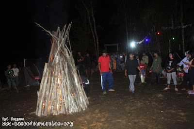 Foto Api Unggun Kemah Bakti Literasi