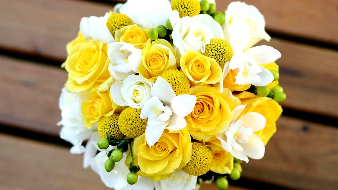 Yellow And White Flower Arrangements