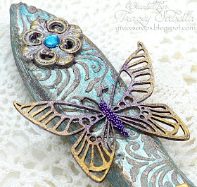 Altered Mixed Media Art Brush by Tracey Sabella for Scrap & Craft: #mixedmedia #alteredbrush #alteredpaintbrush #altered #chipboard #Finnabair #Primamarketing #homedecor #rangerink #helmar #shabbychic #papercrafting #handcraftedflowers #foamiran #foamiranflowers #thecraftersworkshop