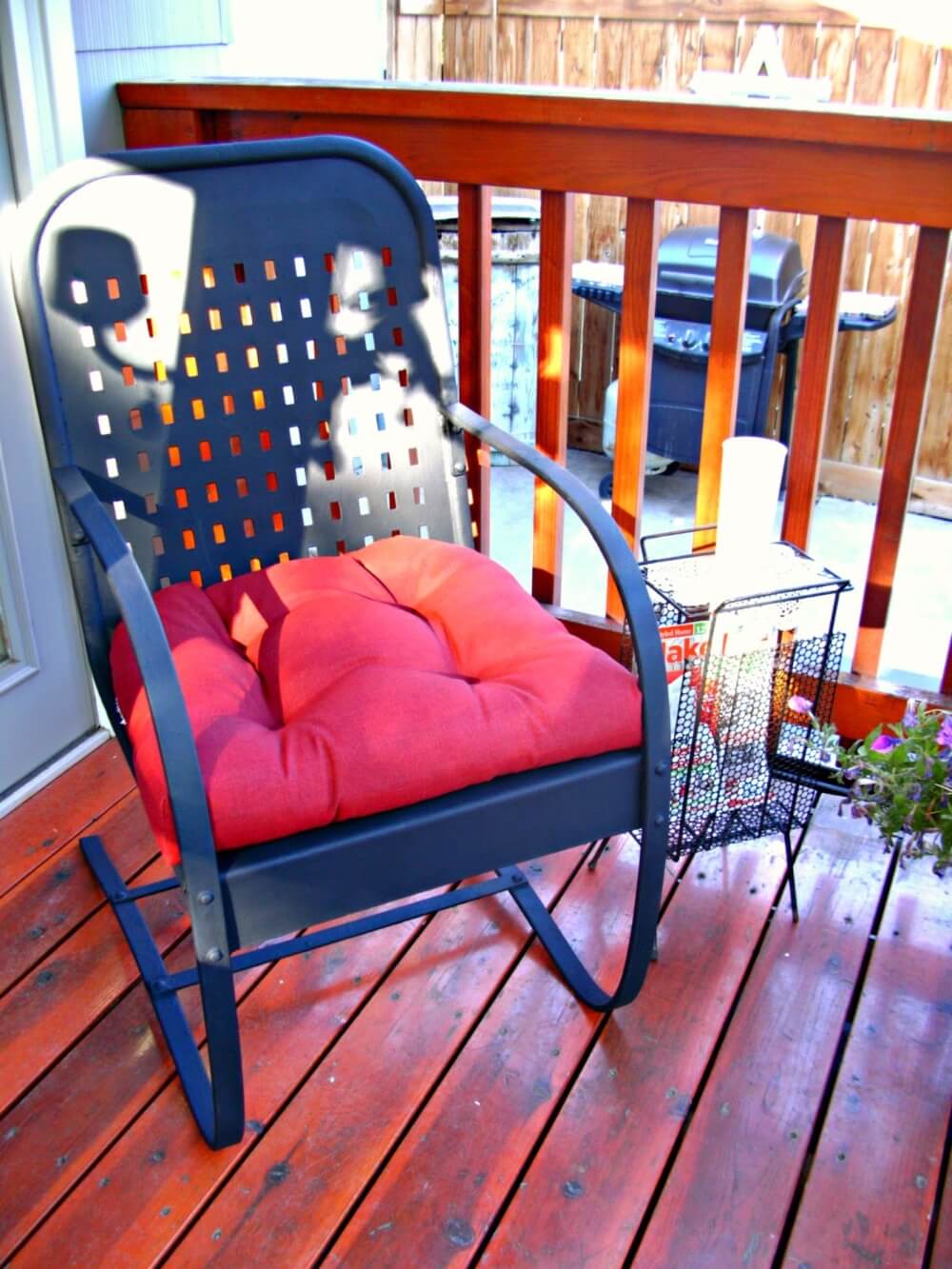 Vintage Outdoor Rocking Chair Makeover
