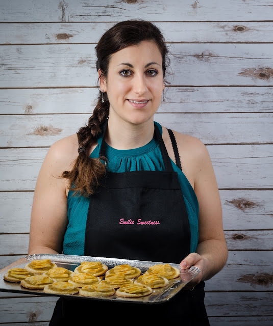 Tartelettes aux pommes et tablier personnalisé