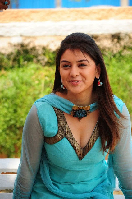 [Beautiful+Stills+of+Actress+Hansika+Motwani.jpg]