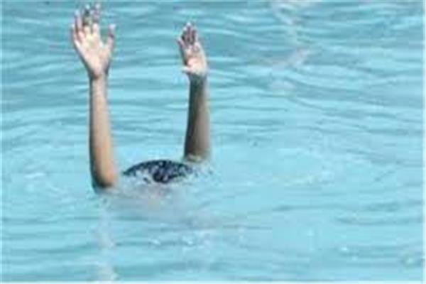 مصرع طفل غرقا داخل ترعة بنجع العرايا فى سوهاج.. انزلقت قدماه وبلعته المياه