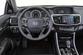 Interior view of 2016 Honda Accord