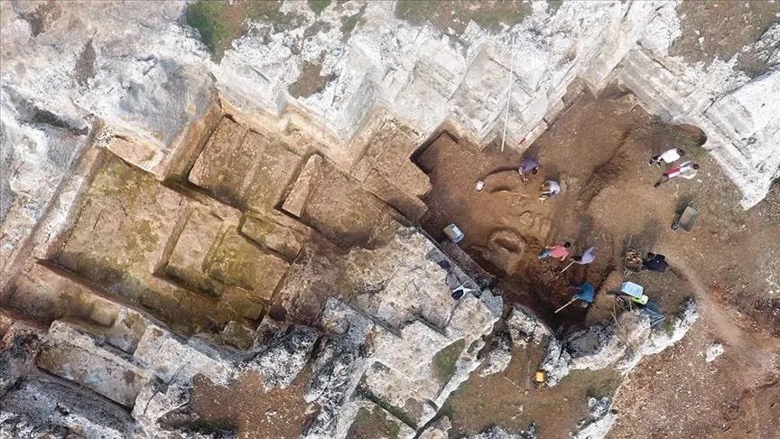 Ένα μοναδικό παιδικό παλαιοχριστιανικό νεκροταφείο με 54 σκελετούς παιδιών ανακαλύφθηκε στην Τουρκία