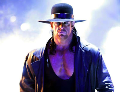 30-years after, The Undertaker retires, leaves gear in WrestleMania ring (Video)