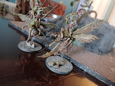 model figurines for dnd-- flying corrupted bee-abberation guards