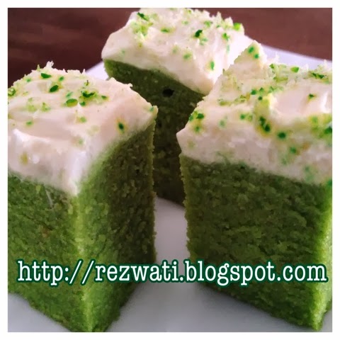 Wind of Change: KEK LUMUT with cream cheese topping