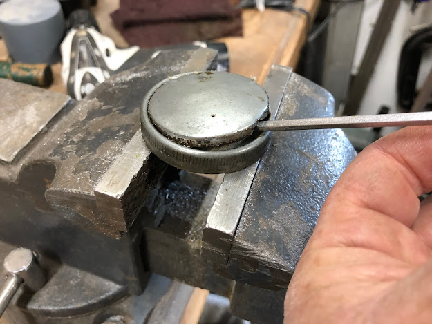 CT90 gas cap disassembly