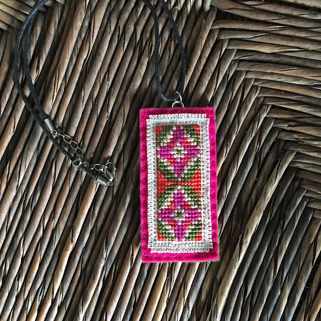 cross-stitch flower necklace 