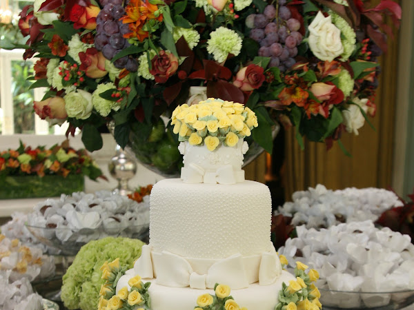 Flavia Vitoria e Cissa Sannomiya fotos de mesa de doces e bolo de casamento