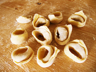 How to make Pasta Tortellini Bolognesi: video recipe