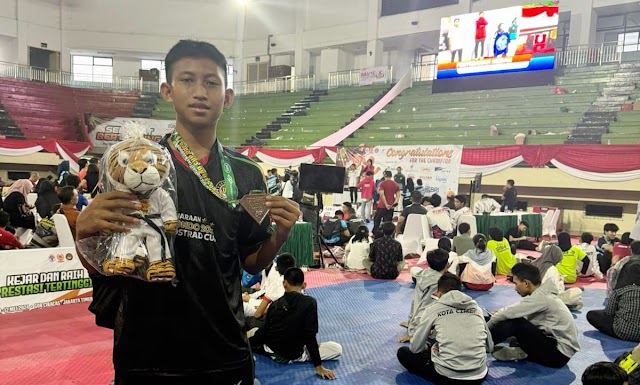 Selamat, Putra Kebumen Raih Medali Perak di Kejurnas Taekwondo Pangkostrad Cup 2024 di Jakarta