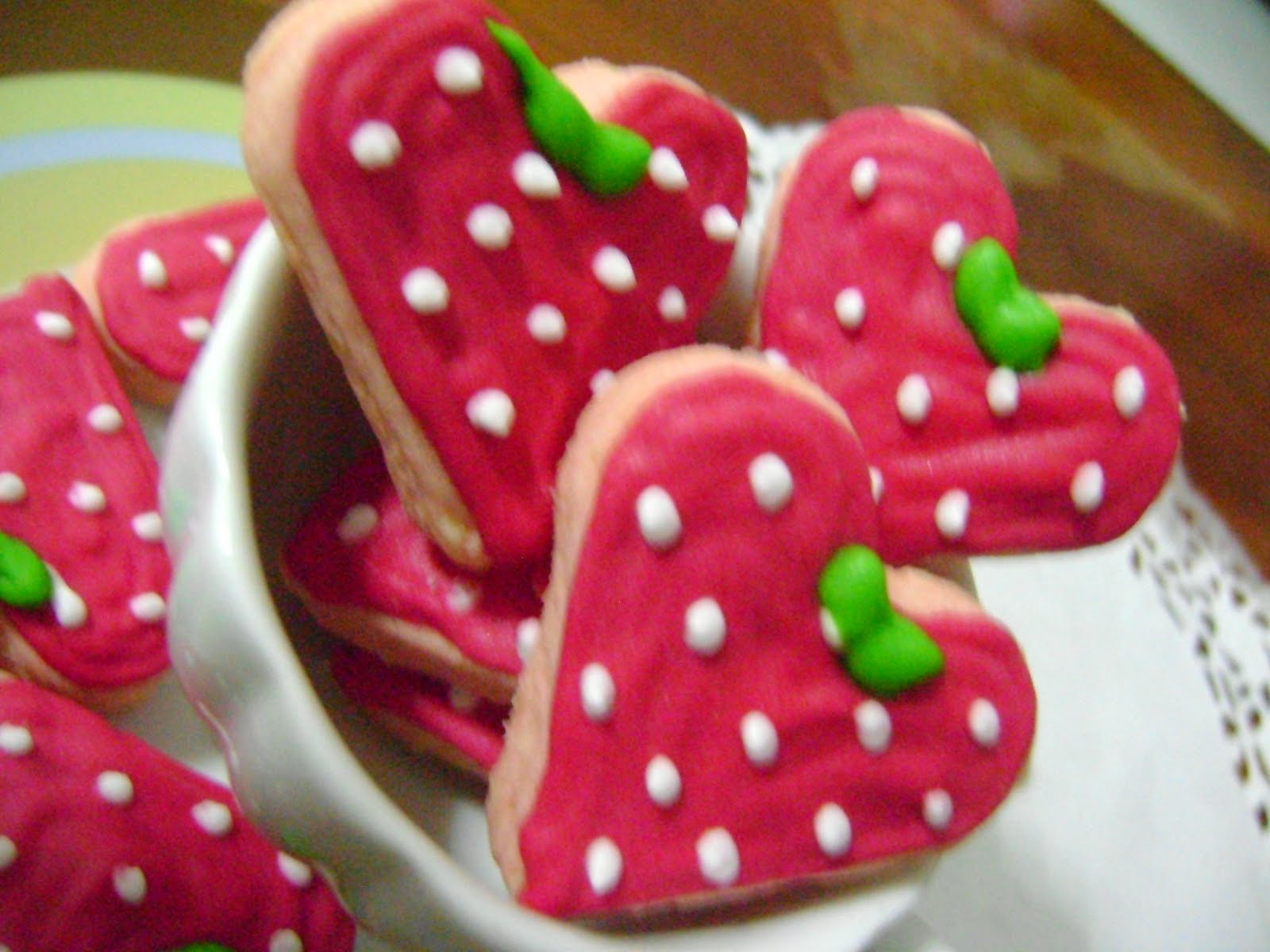 NiNazsYaFiNaz: BisKuT RaYa 2011 : PreTTy StRaWberRiES