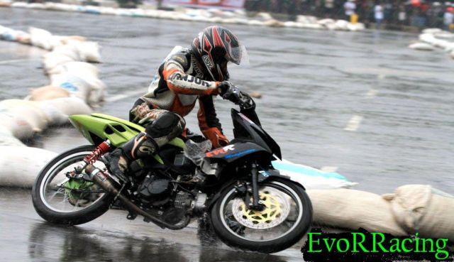 honda blade road race evor cianjur motor honda blade road race 110 cc  title=