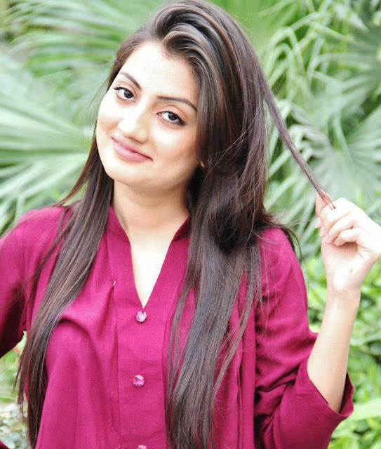 Uroosa Qureshi latest images