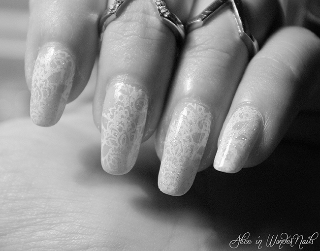 http://aliceinwondernails.blogspot.com/2015/08/wedding-details-4-bride-in-lace.html