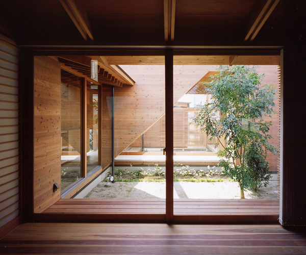 Design of modern wooden Japanese house: Most Beautiful Houses in the World