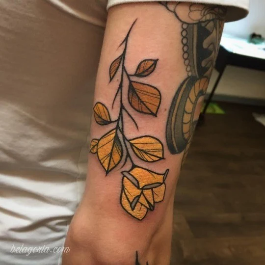 preciosos tatuajes de flores