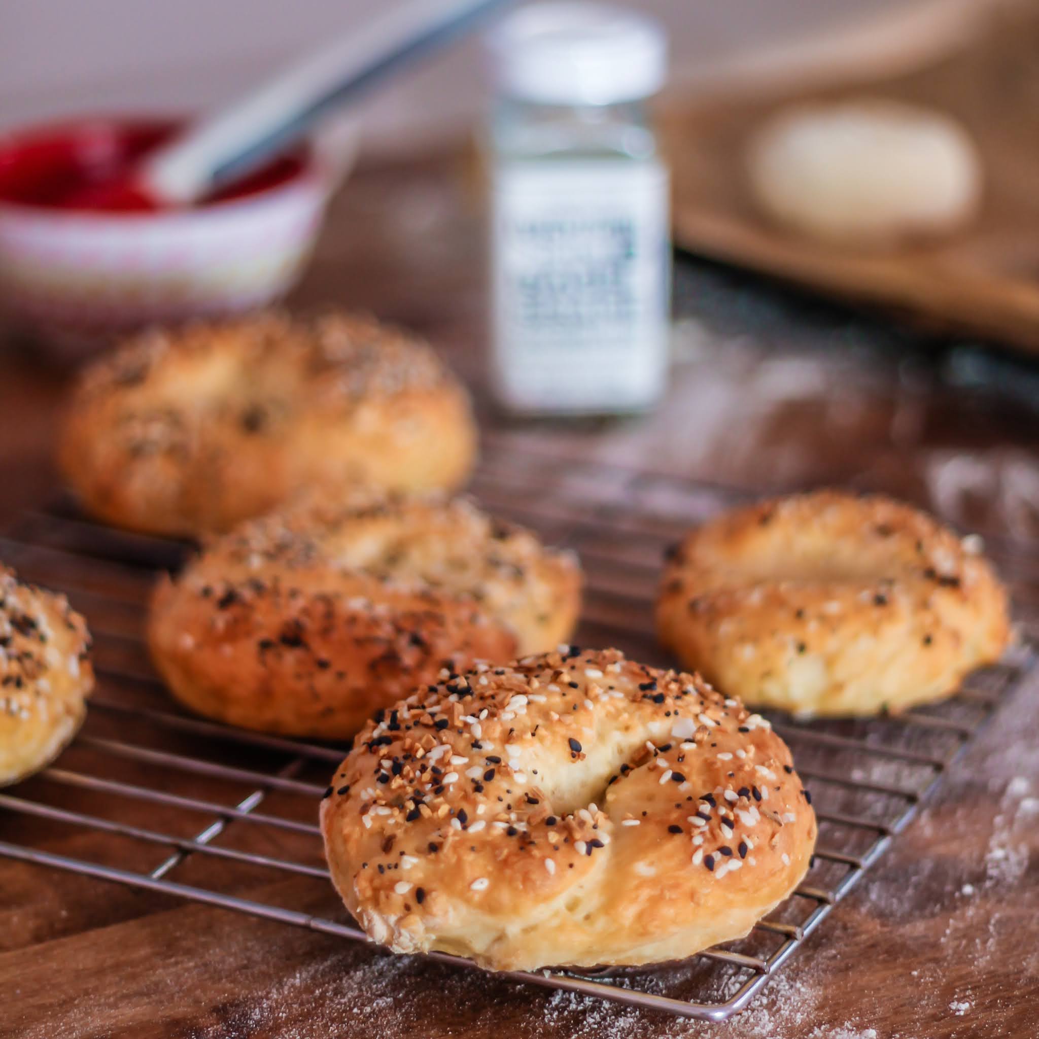 3 ingredients bagels // easy bagel recipe // three ingredient bagel recipe // bagel recipes // self rising bagel recipe // bagels in under 30 minutes // bagels // bagels recipes // no yeast dough // no yeast bagels //