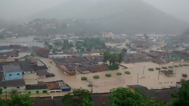 FORTES CHUVAS PROVOCAM ENCHENTES EM TREZE MUNICÍPIOS DA ZONA DA MATA SUL/PE